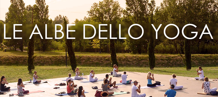 Riccione le albe dello yoga sabato giardino di Villa Mussolini