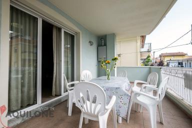 family apartment for 6 to rent for holiday in Riccione - MONTA